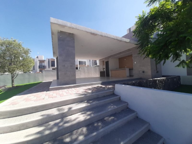 WhatsApp Image 2025-06-07 at 10.02.54 PM